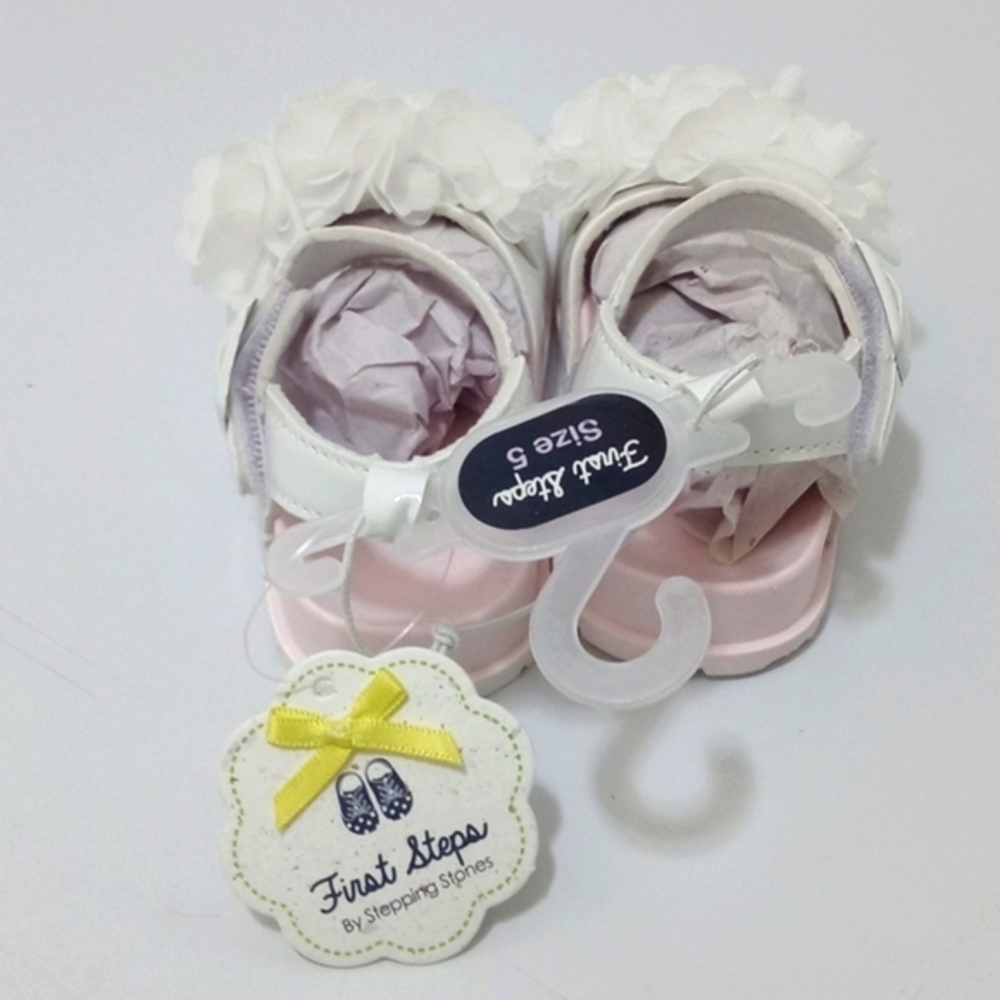Girl's Toddler Sandals, Size 5 & 6 - Picture 4 of 7